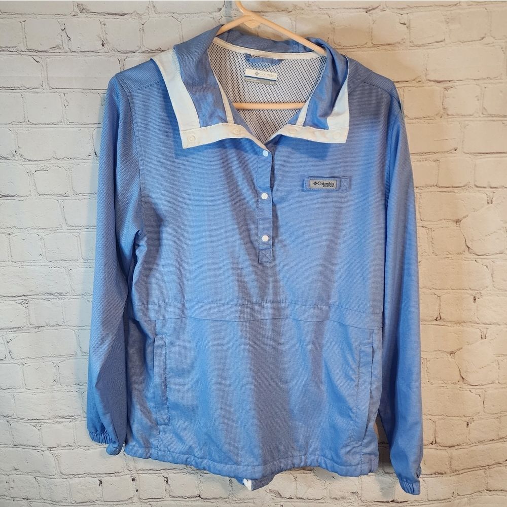 Women's Columbia PFG button-up jacket, size small